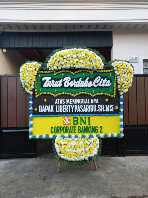 Papan Bunga Duka di Air Salemba